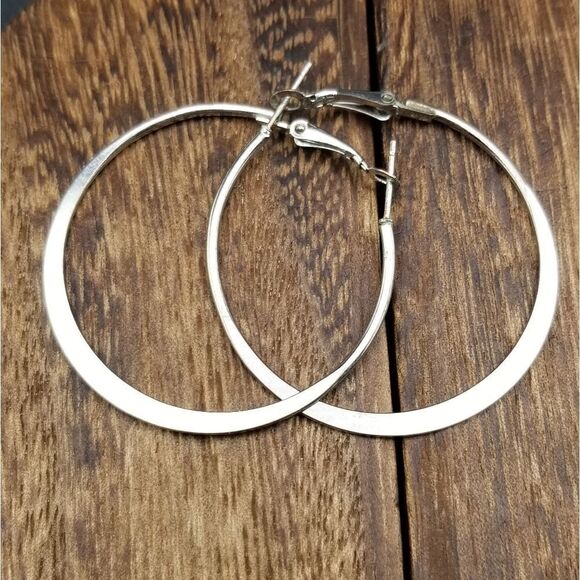 1979s simplistic circle retro hoop earrings E0341 - Picture 1 of 3